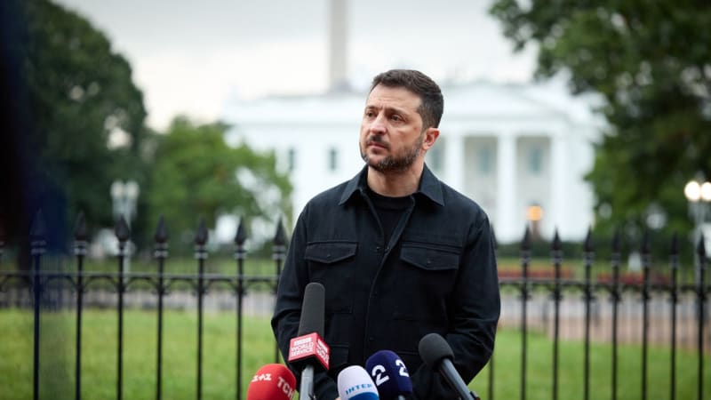 ON-LINE: Setkání Zelenského, Putina a Trumpa. Co o plánované schůzce víme?